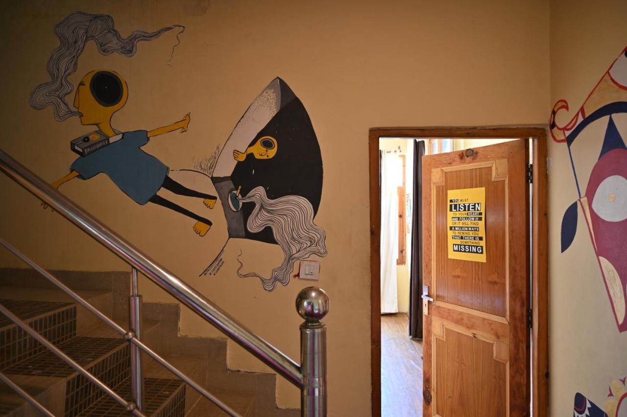 Indian Backpackers Hostel Manāli Exterior foto